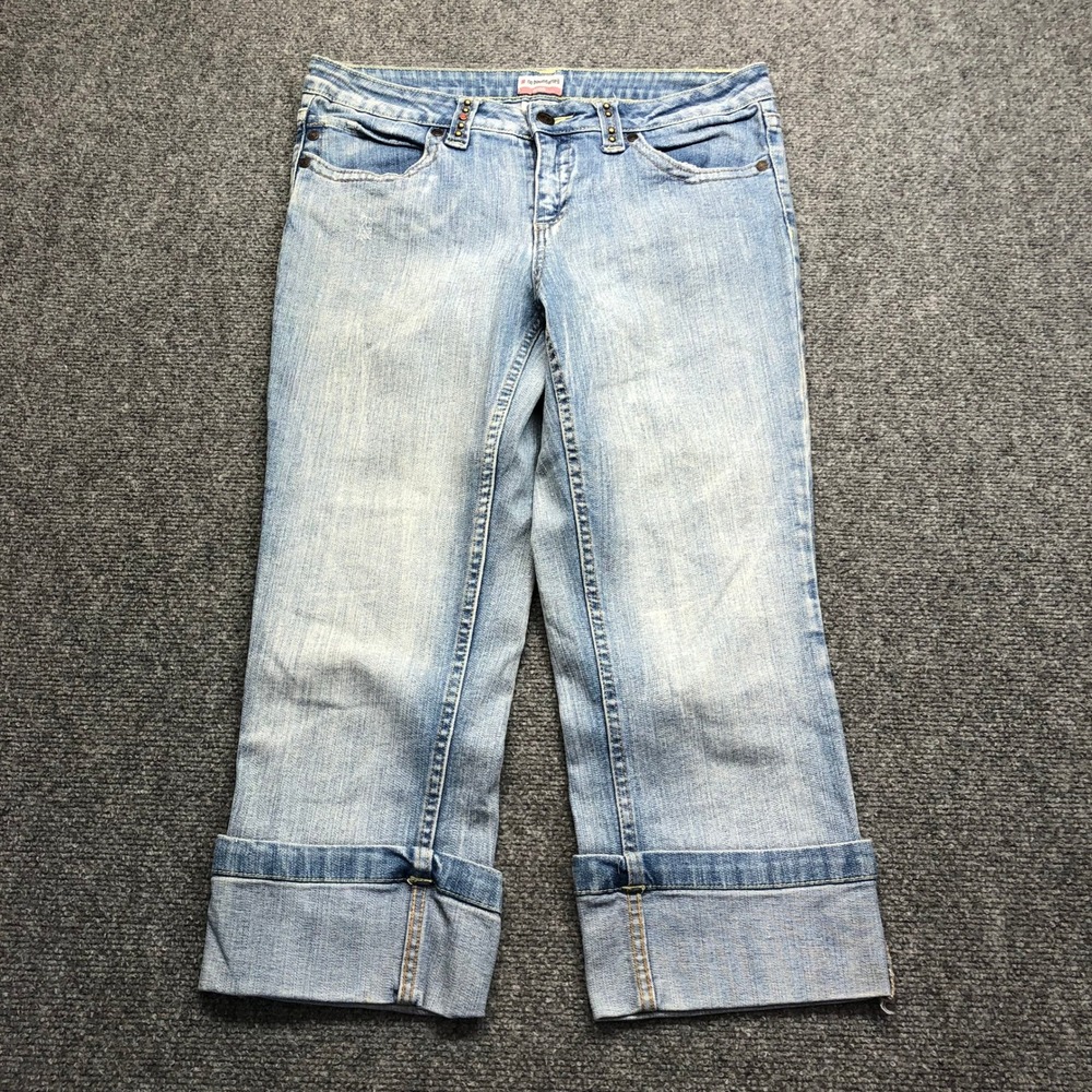 Y2K No Boundaries Juniors 11 Light Wash Stretch Capri Jeans Cuffed Denim